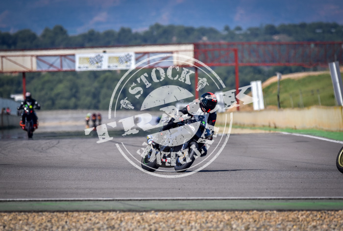 MOT_2744
