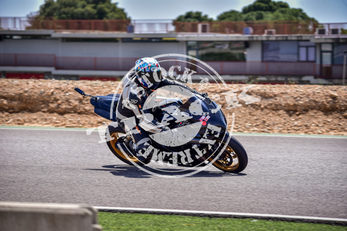 MOT_3559