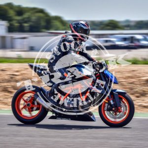 MOT_3687