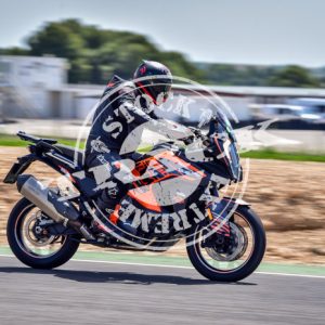 MOT_3699