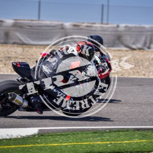 MOT_3743