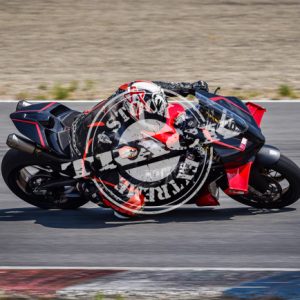 MOT_2795