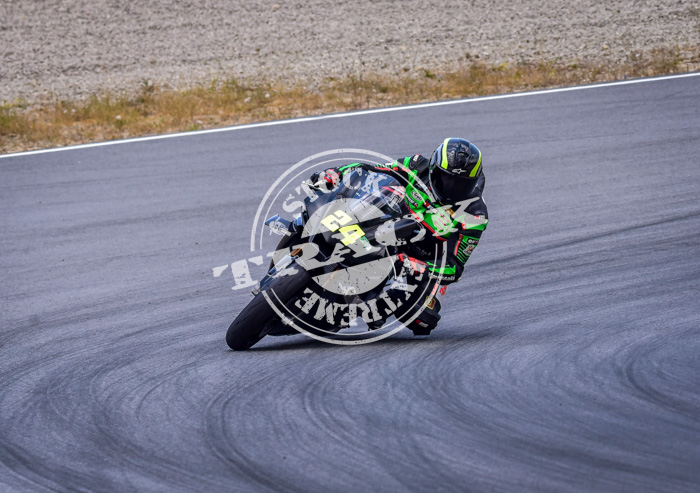 MOT_3038