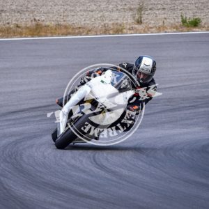 MOT_3048