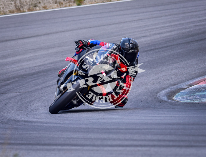 MOT_3197