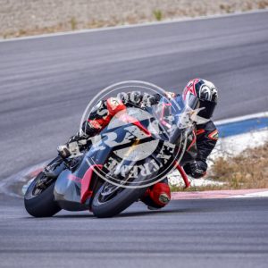 MOT_3218