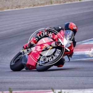 MOT_3256