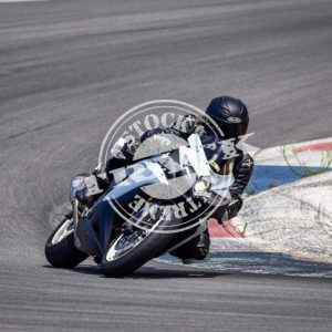 MOT_3326