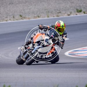 MOT_3525