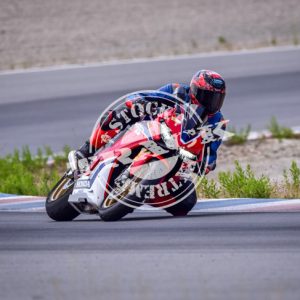 MOT_3572