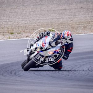 MOT_3574
