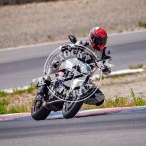 MOT_3694