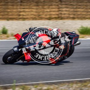 MOT_3840