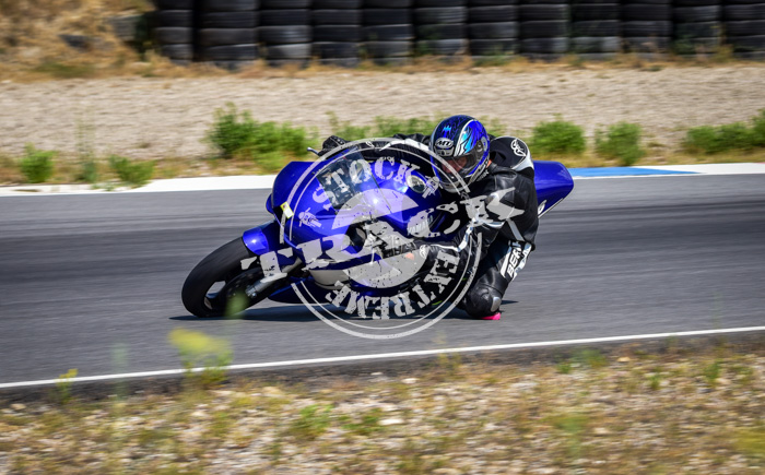 MOT_3879