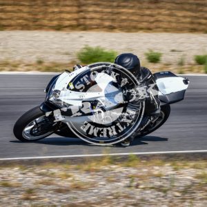 MOT_3889