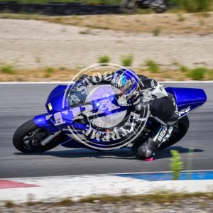 MOT_3894