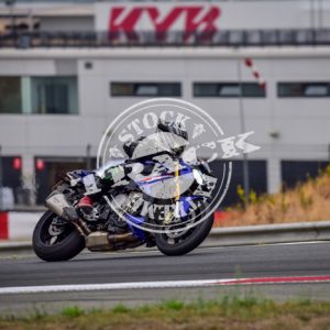 MOT_7054