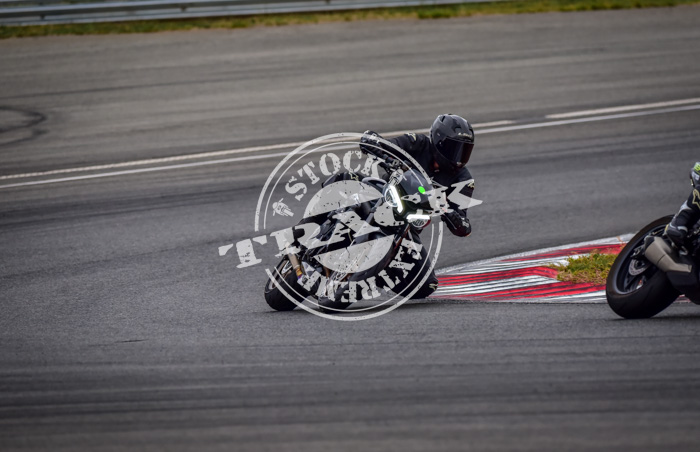 MOT_7440