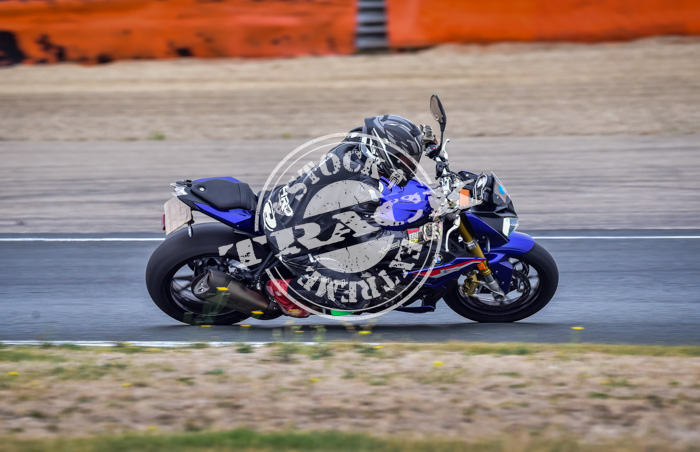 MOT_7690