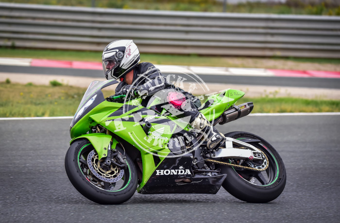 MOT_8167
